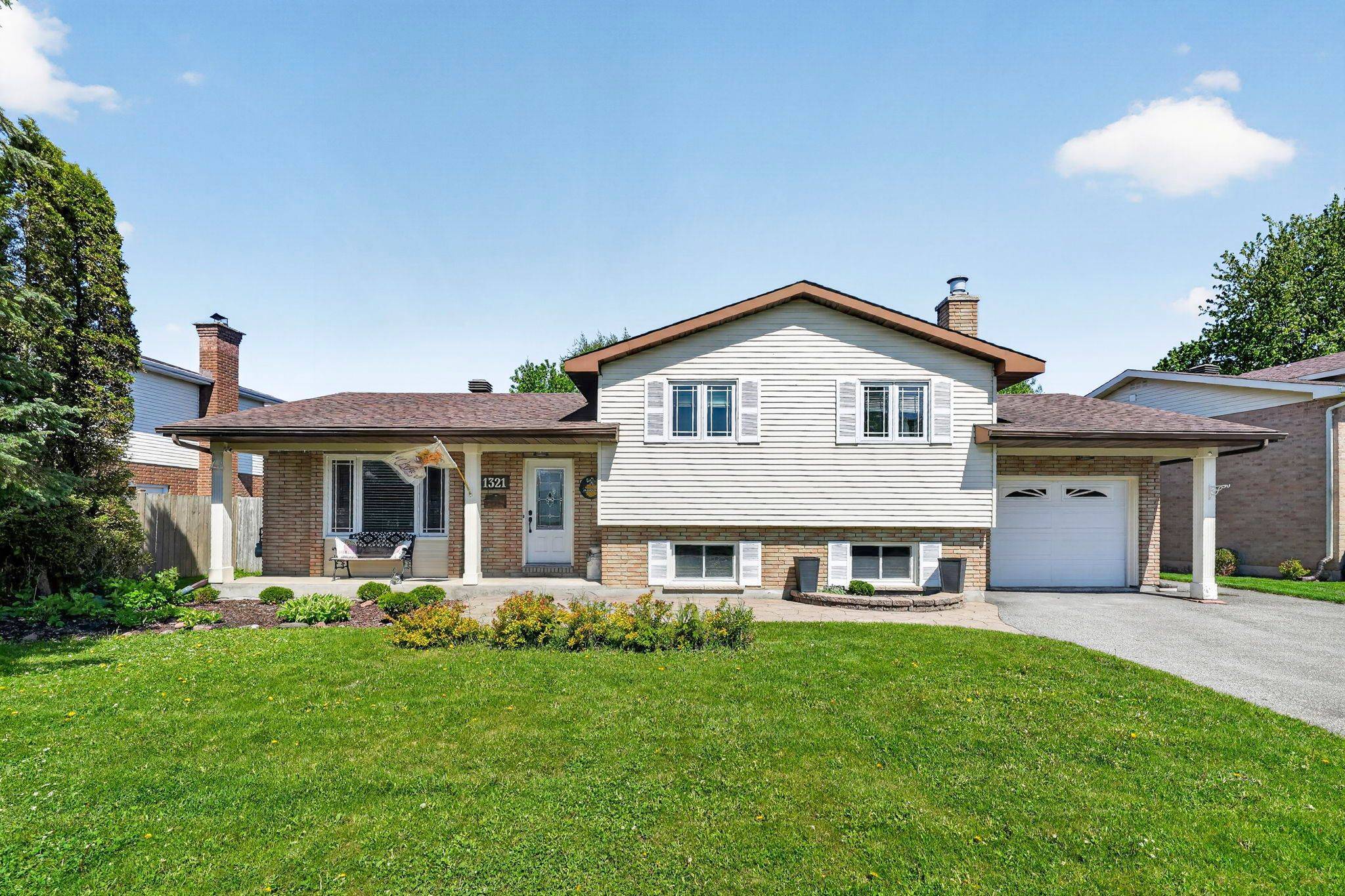1321 Lochiel ST, Cornwall, ON K6H 6N5