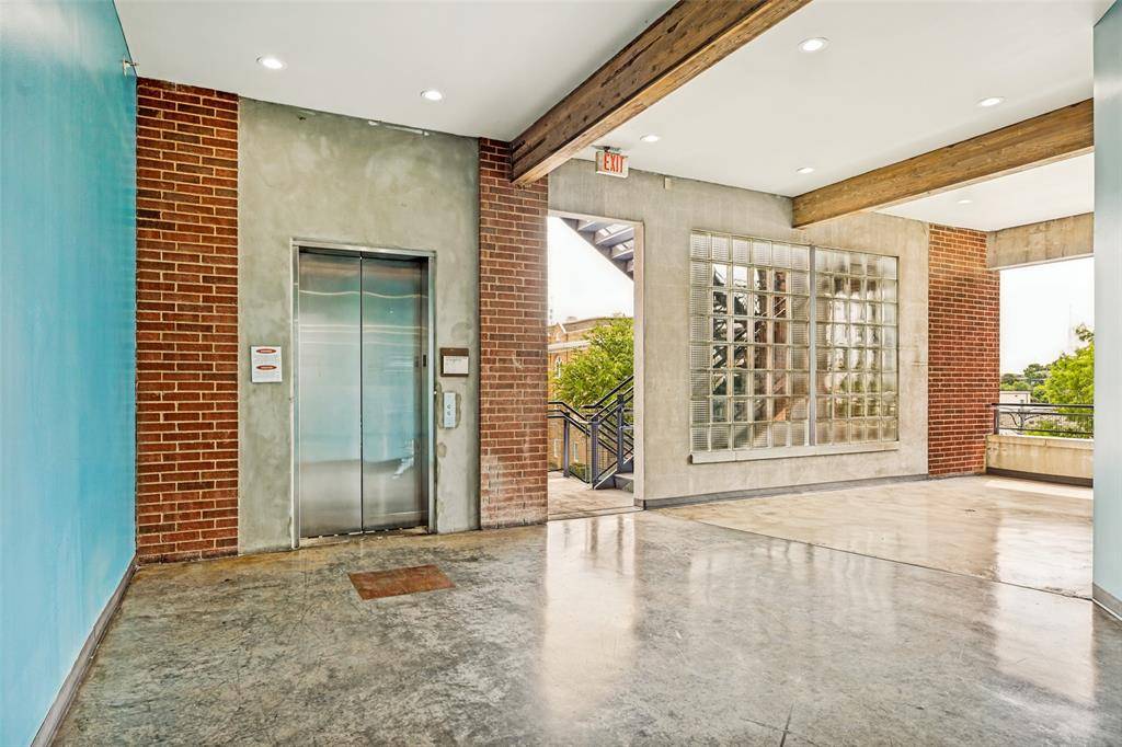 2502 Live Oak Street #228, Dallas, TX 75204