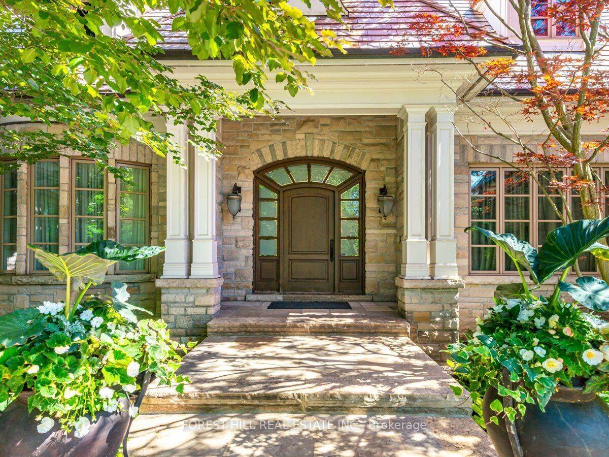 89 Old Colony RD, Toronto C12, ON M2L 2K3