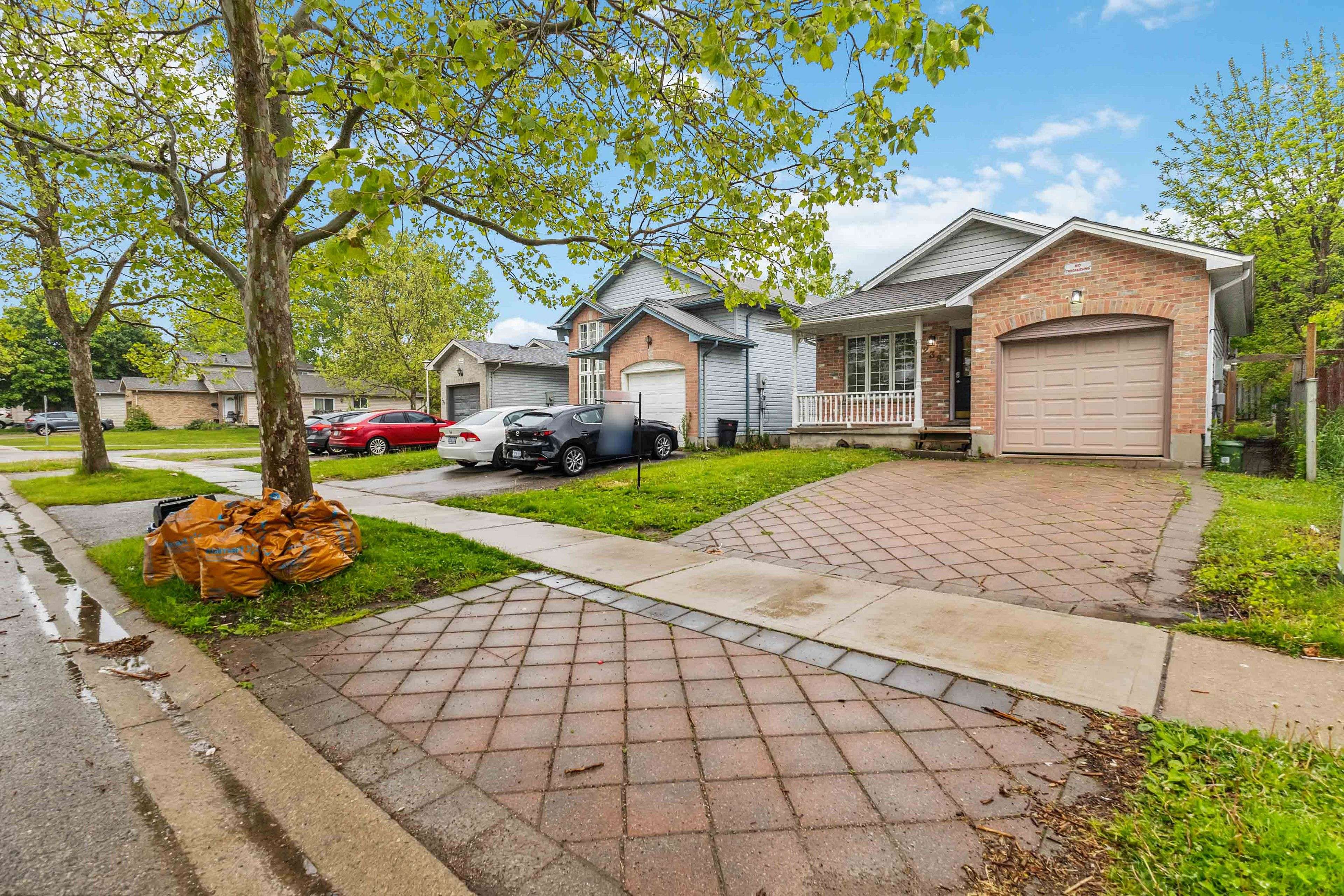 238 Fleming DR, London East, ON N5V 4Y9