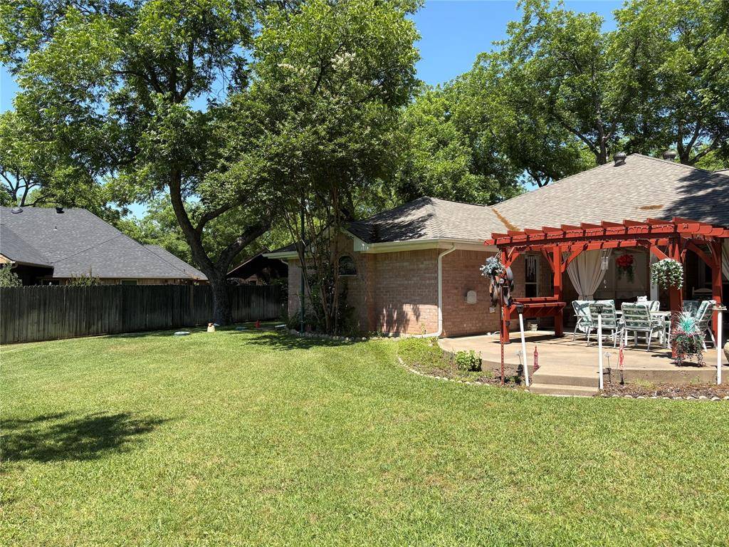 8912 Green Leaves Drive, Granbury, TX 76049