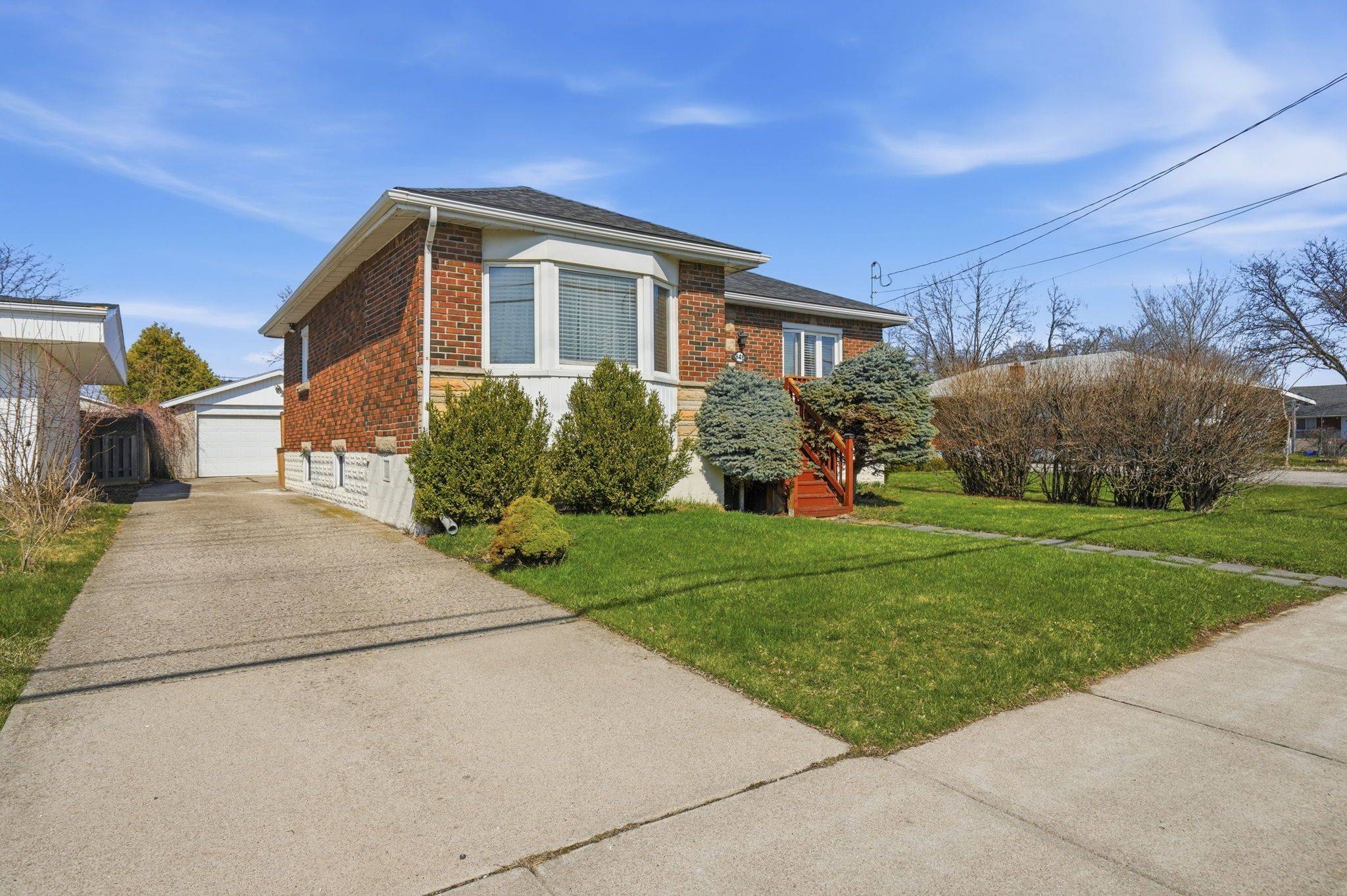 848 UPPER WELLINGTON ST, Hamilton, ON L9A 3R9