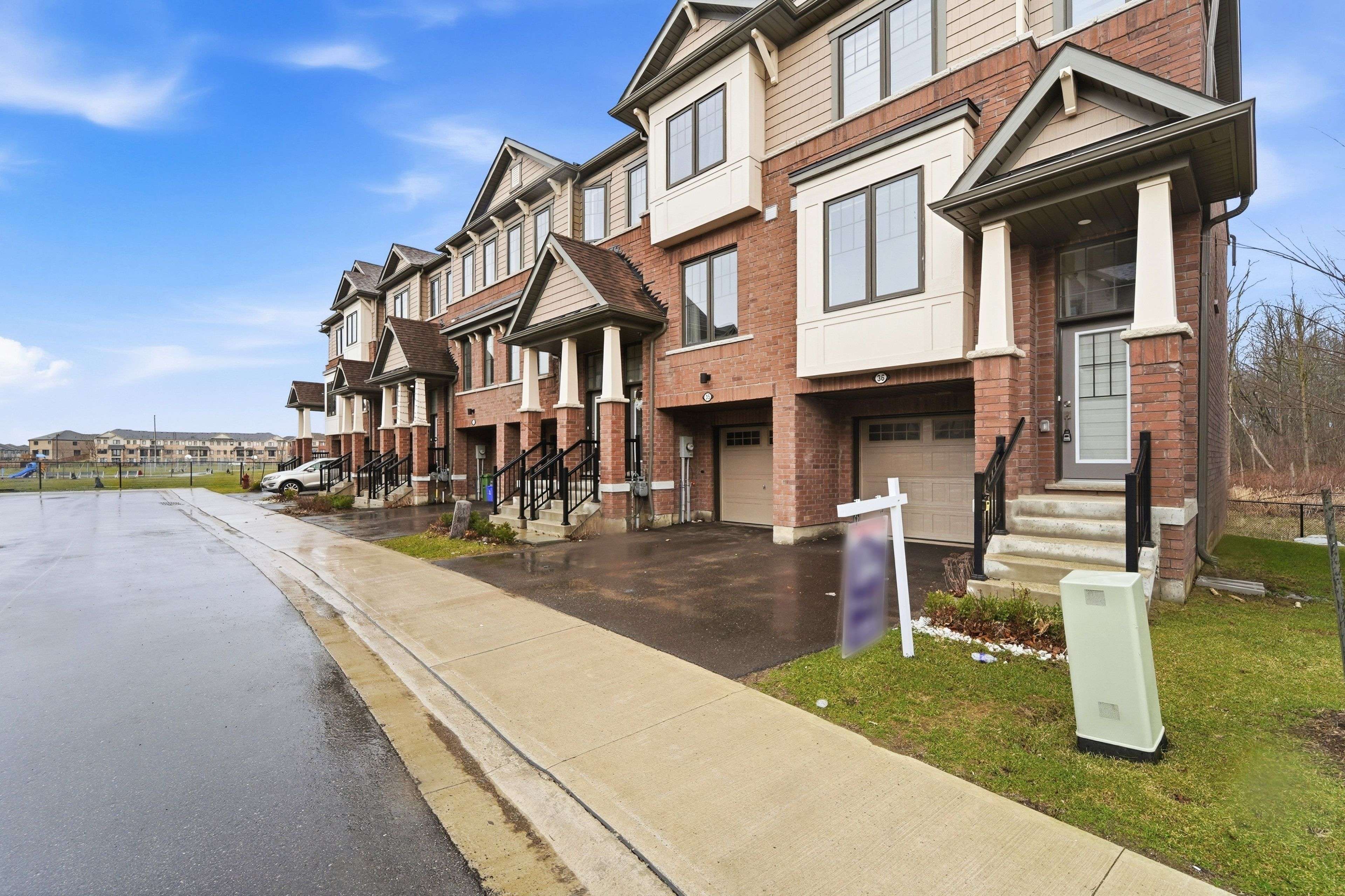 185 Bedrock DR #36, Hamilton, ON L8J 0M5