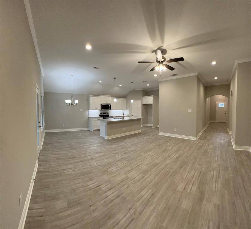 906 Hardaway Drive, Greenville, TX 75402
