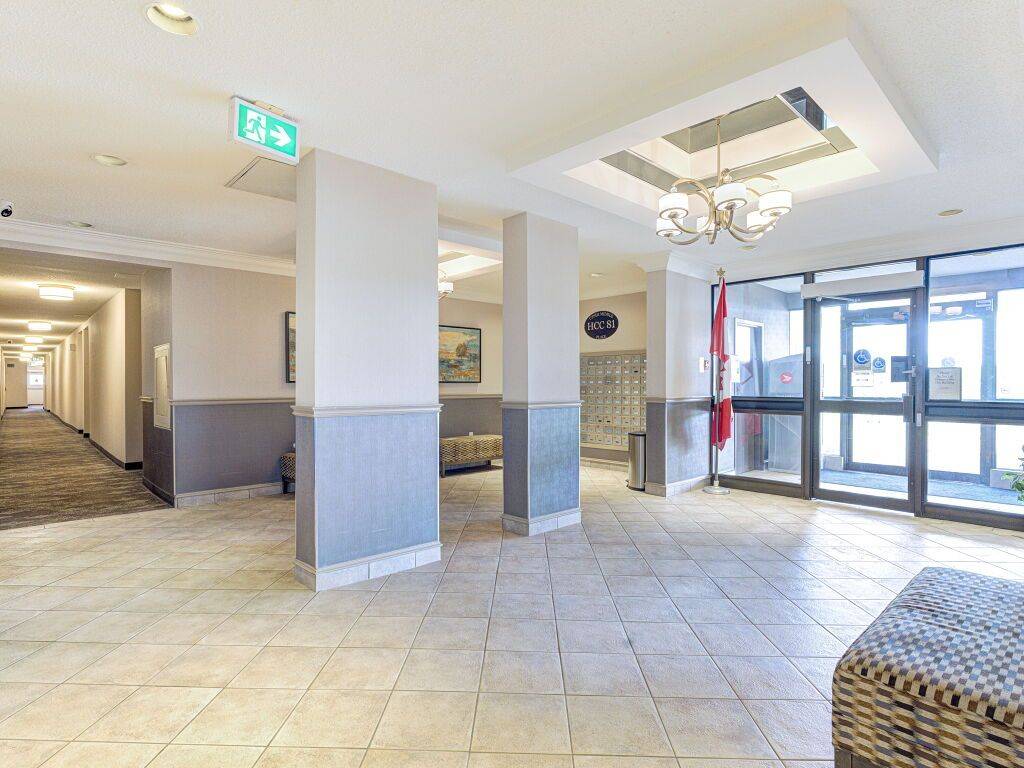 2055 Upper Middle RD #604, Burlington, ON L7P 3P4