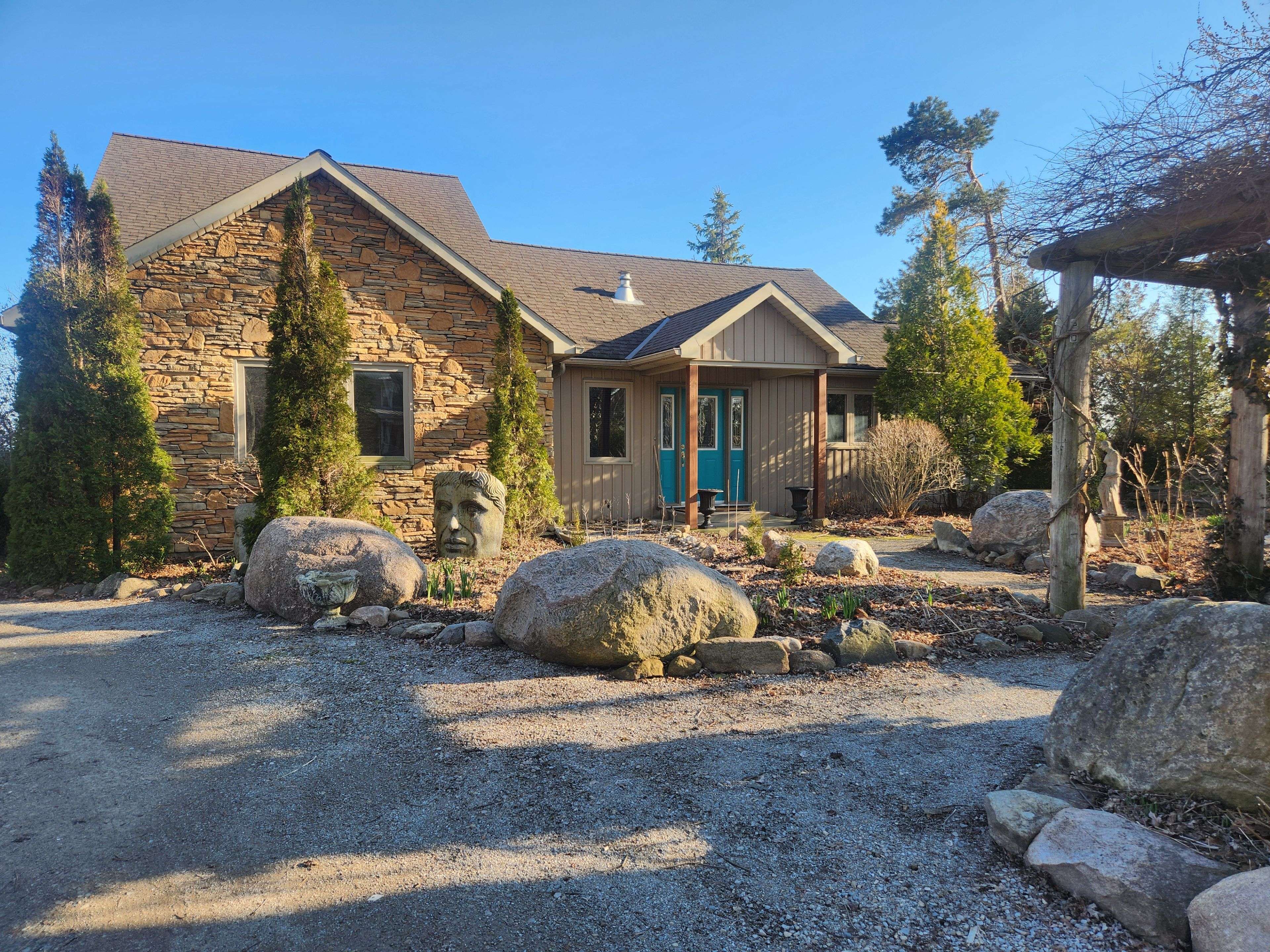 1806 Lakeshore RD, Haldimand, ON N0A 1P0