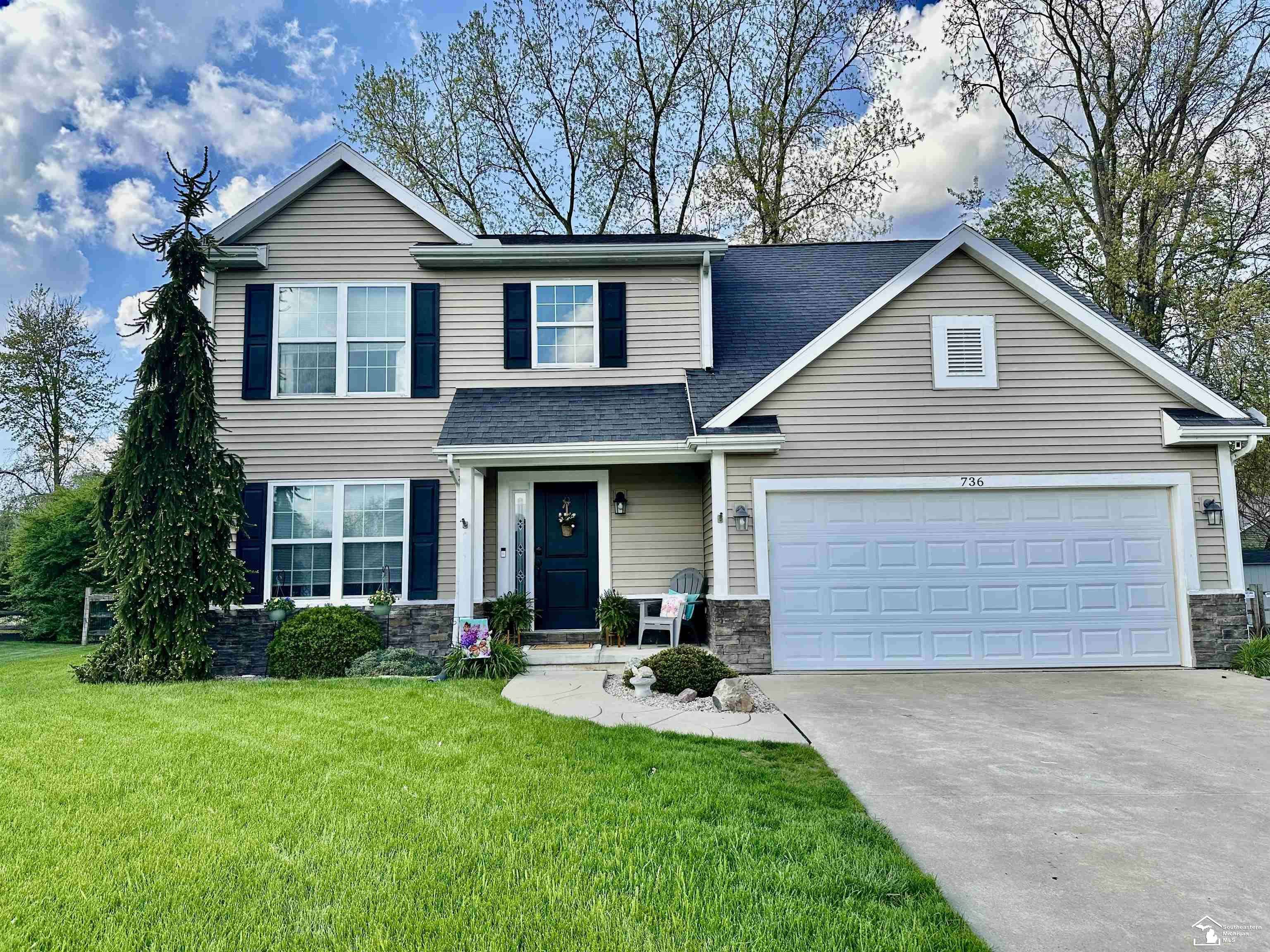 736 Grand Oak DR, Bedford Twp, MI 48182