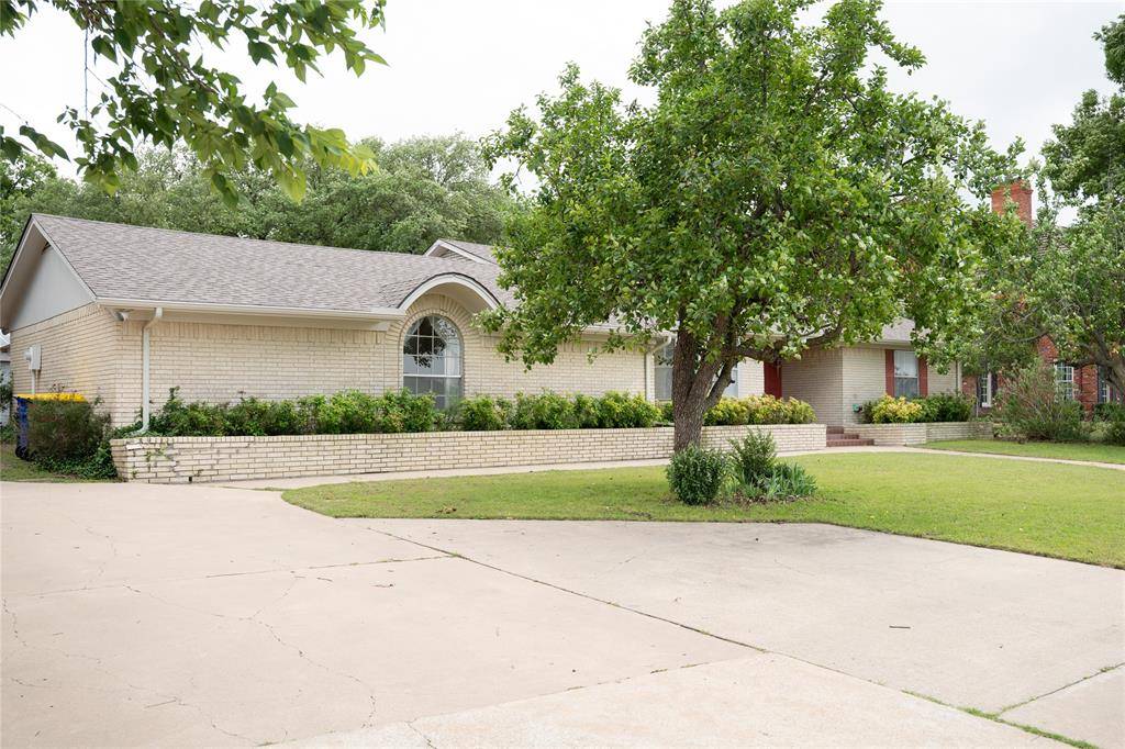 1106 E Franklin Street, Hillsboro, TX 76645