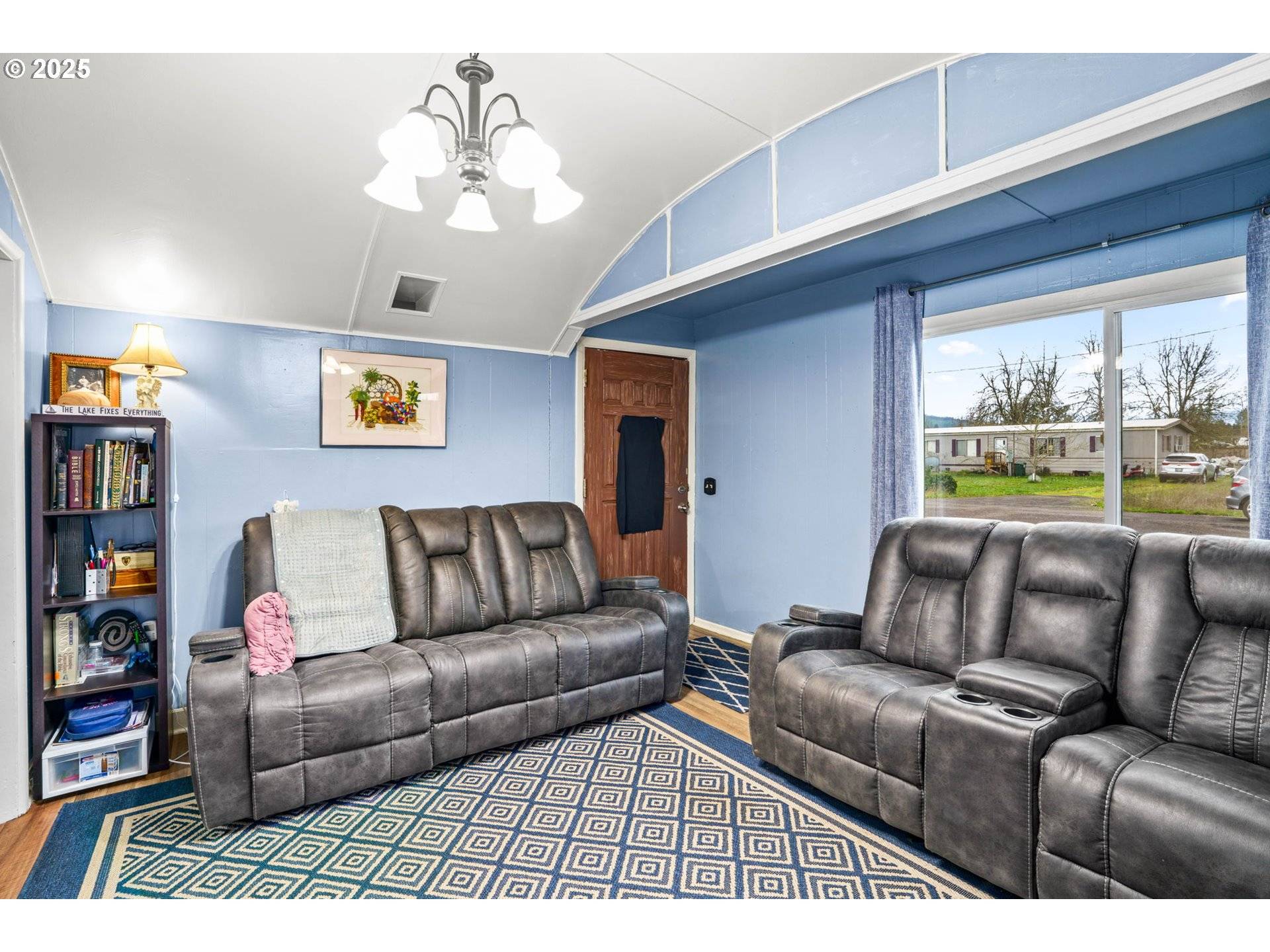 38823 MATHEWS DR, Dexter, OR 97431