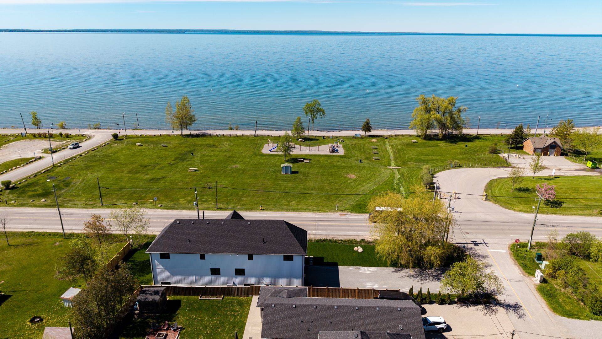 802 Willowview RD, Georgina, ON L0E 1S0