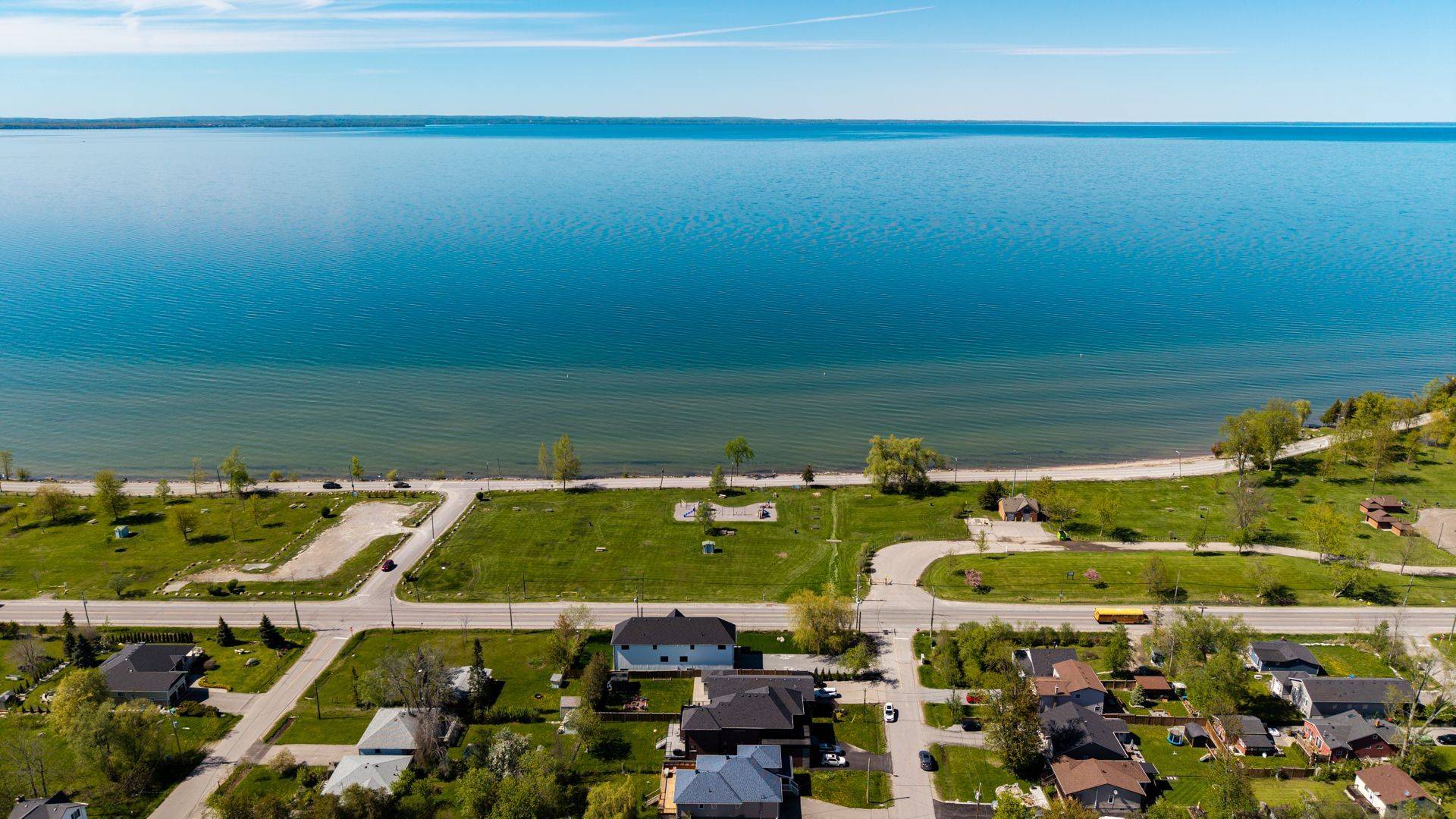 802 Willowview RD, Georgina, ON L0E 1S0