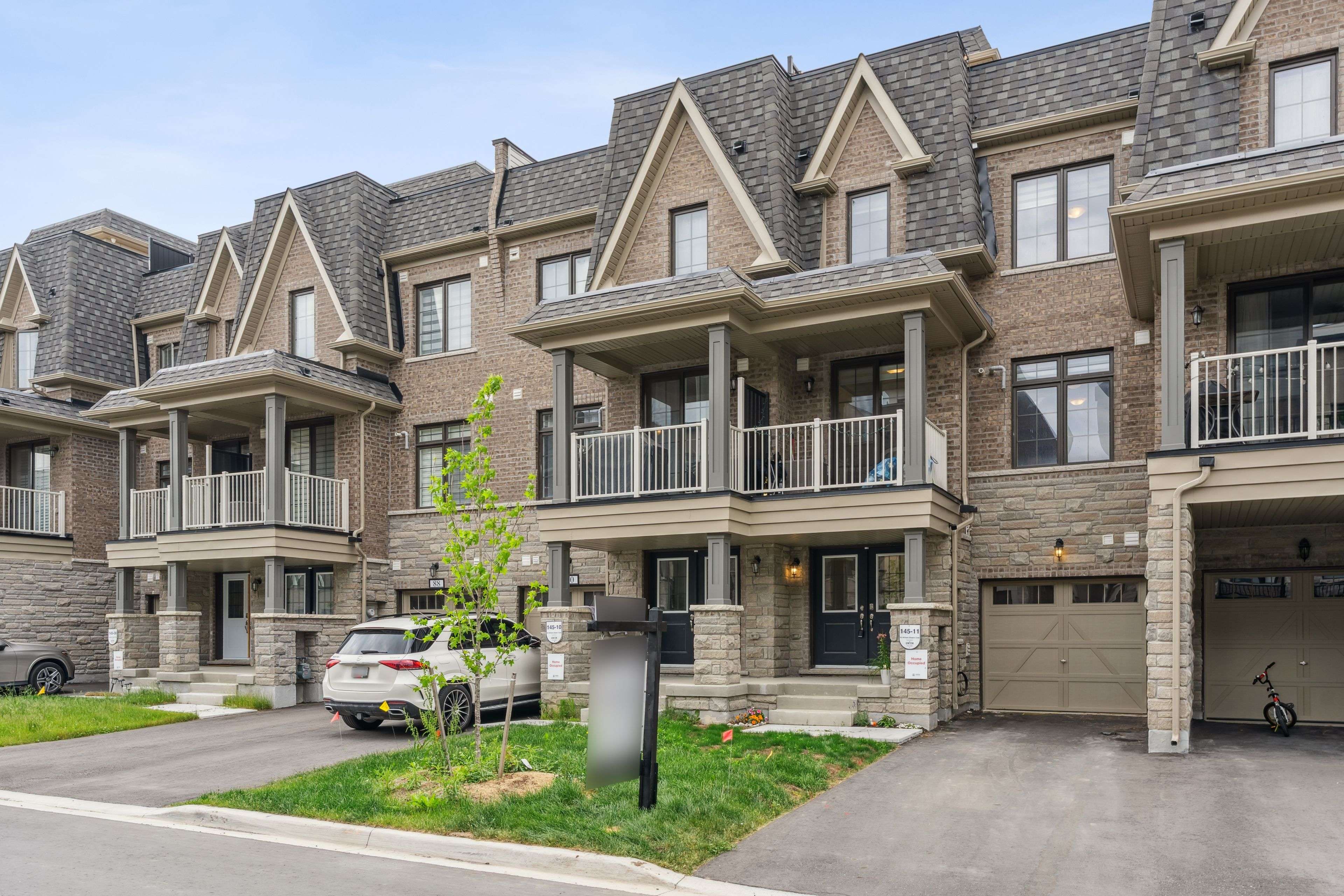 92 William Shearn CRES, Markham, ON L6C 3J4