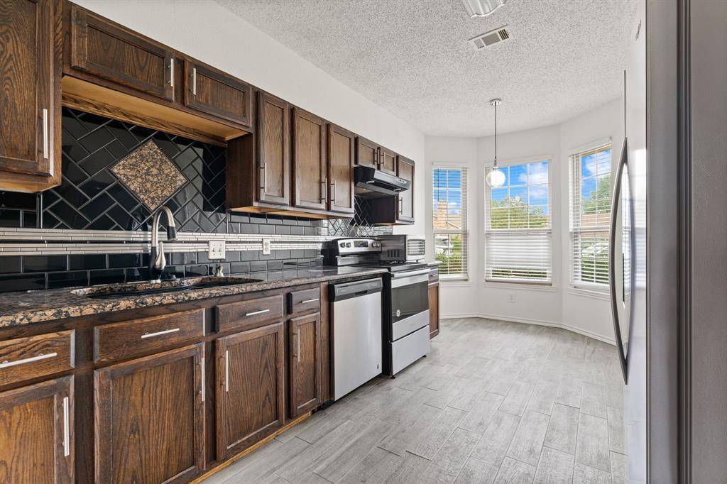 2726 Collins Boulevard, Garland, TX 75044