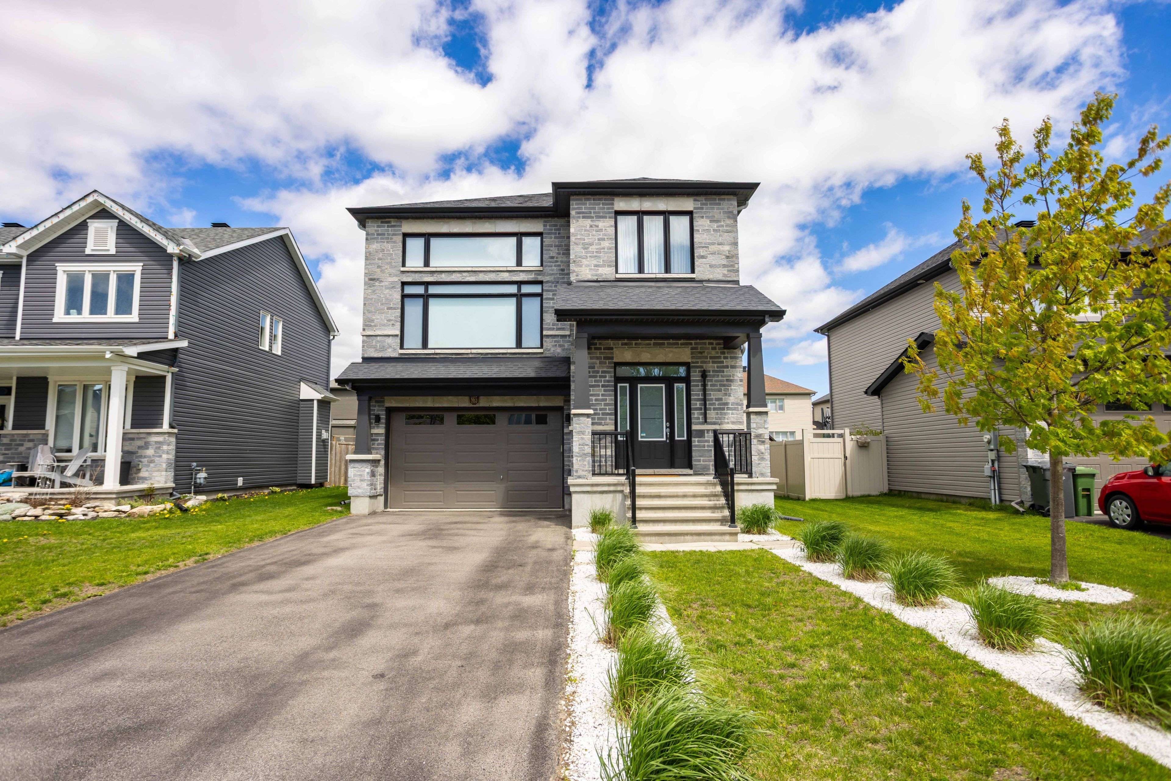 865 Cologne ST, Russell, ON K0A 1W0