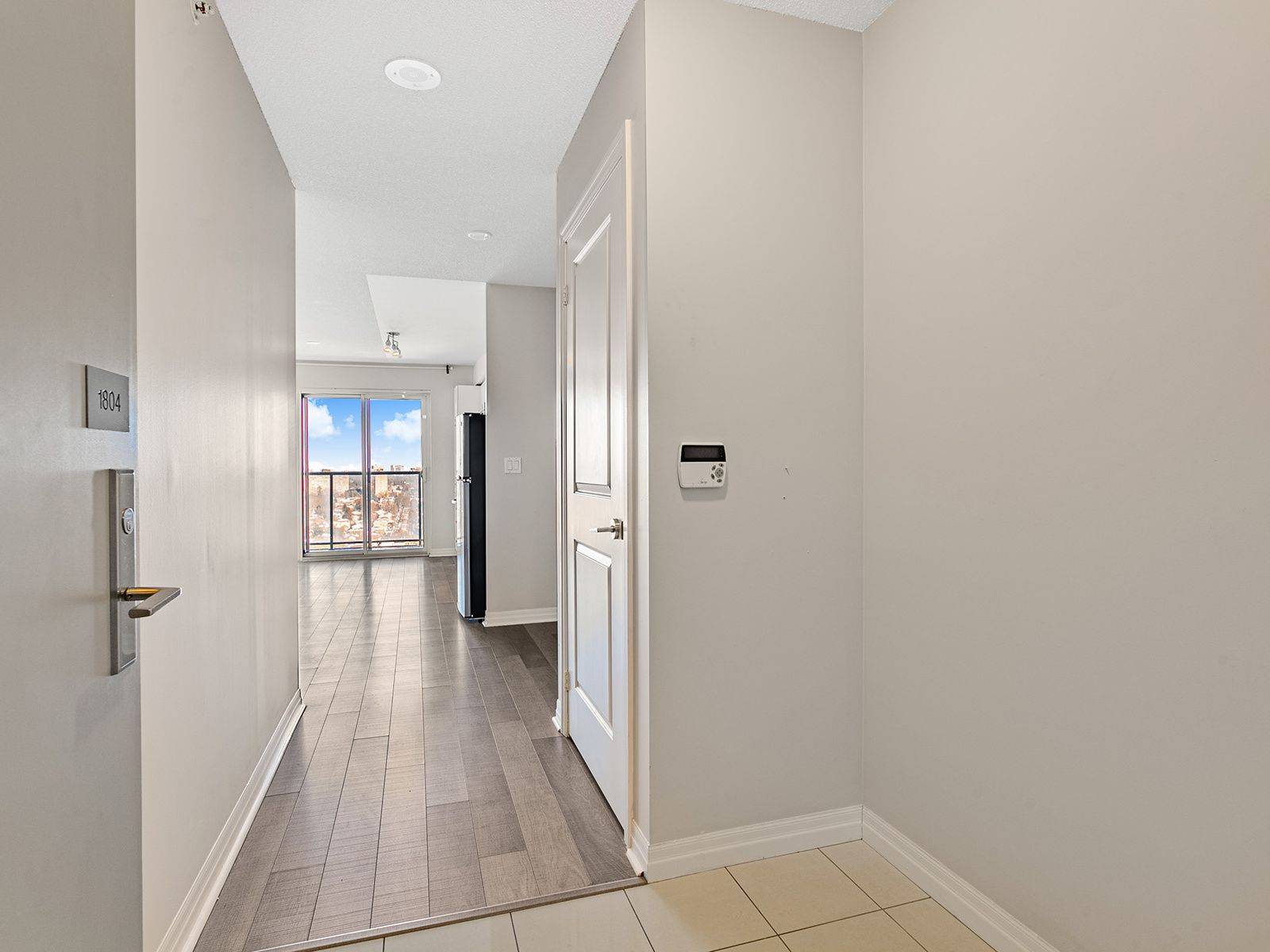 275 Yorkland RD #1804, Toronto C15, ON M2J 0B4
