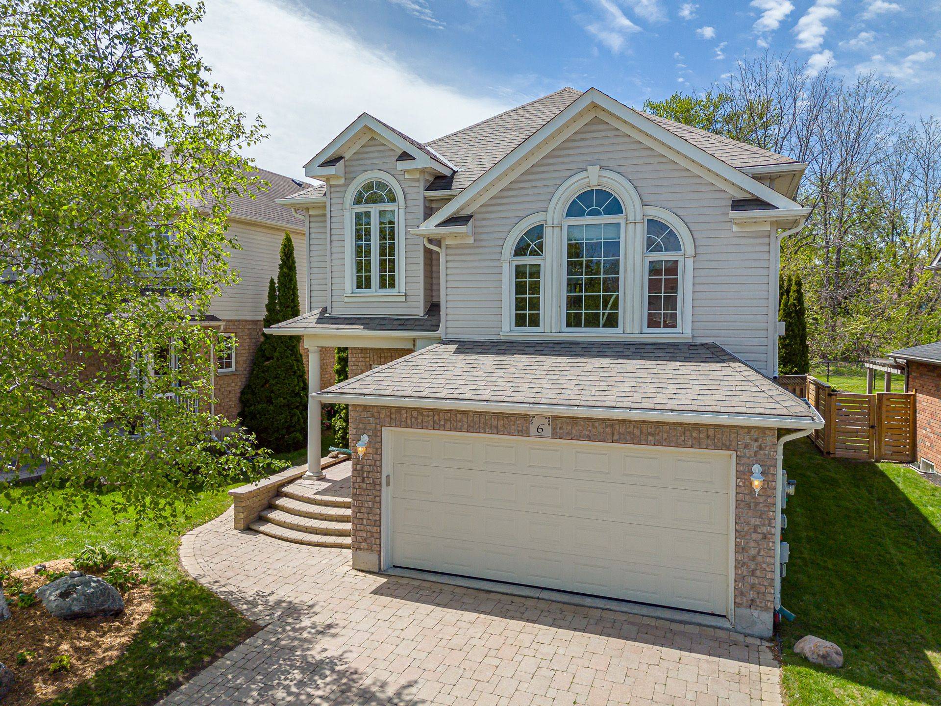 6 Alyssa DR, Collingwood, ON L9Y 5K8