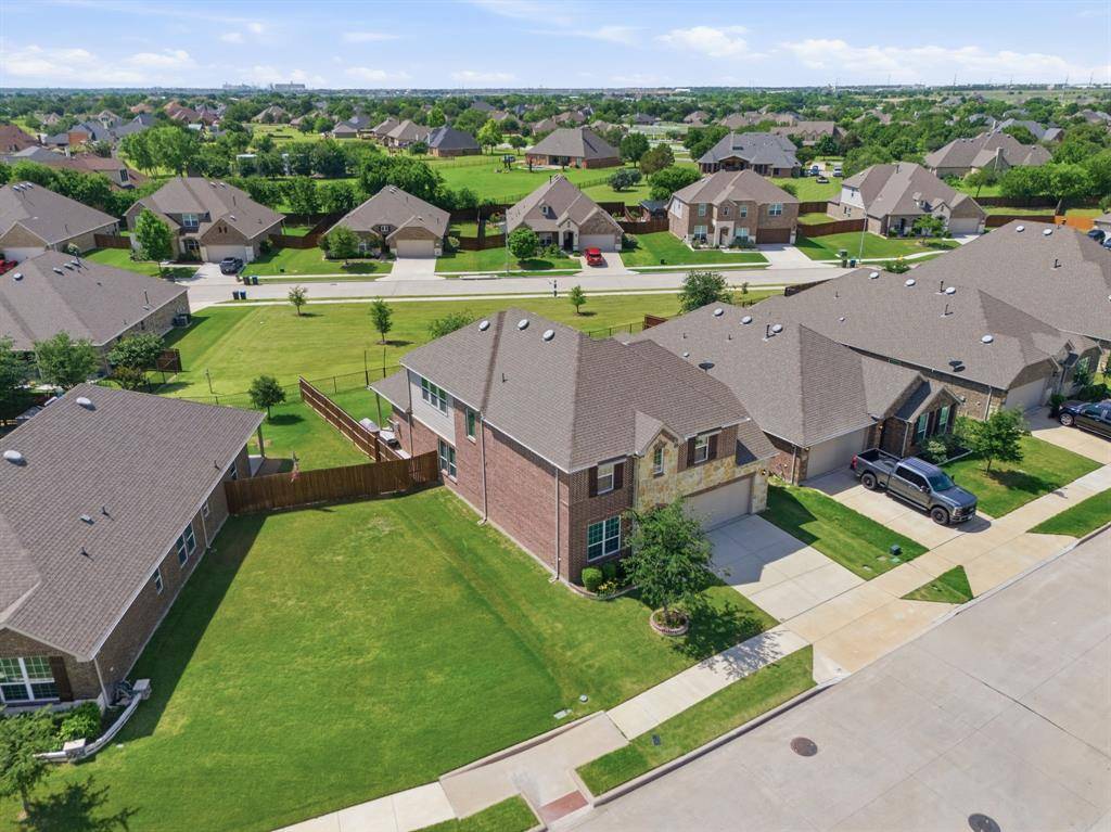 1101 Pinnacle Breeze Drive, Fort Worth, TX 76052