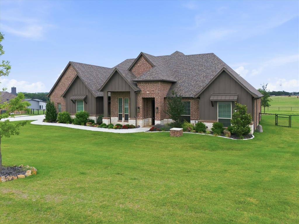 150 Quail Ridge Court, Decatur, TX 76234