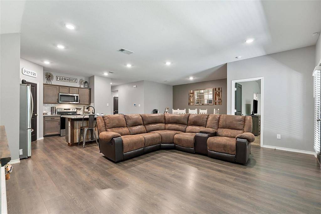 122 Secretariat Lane, Caddo Mills, TX 75135