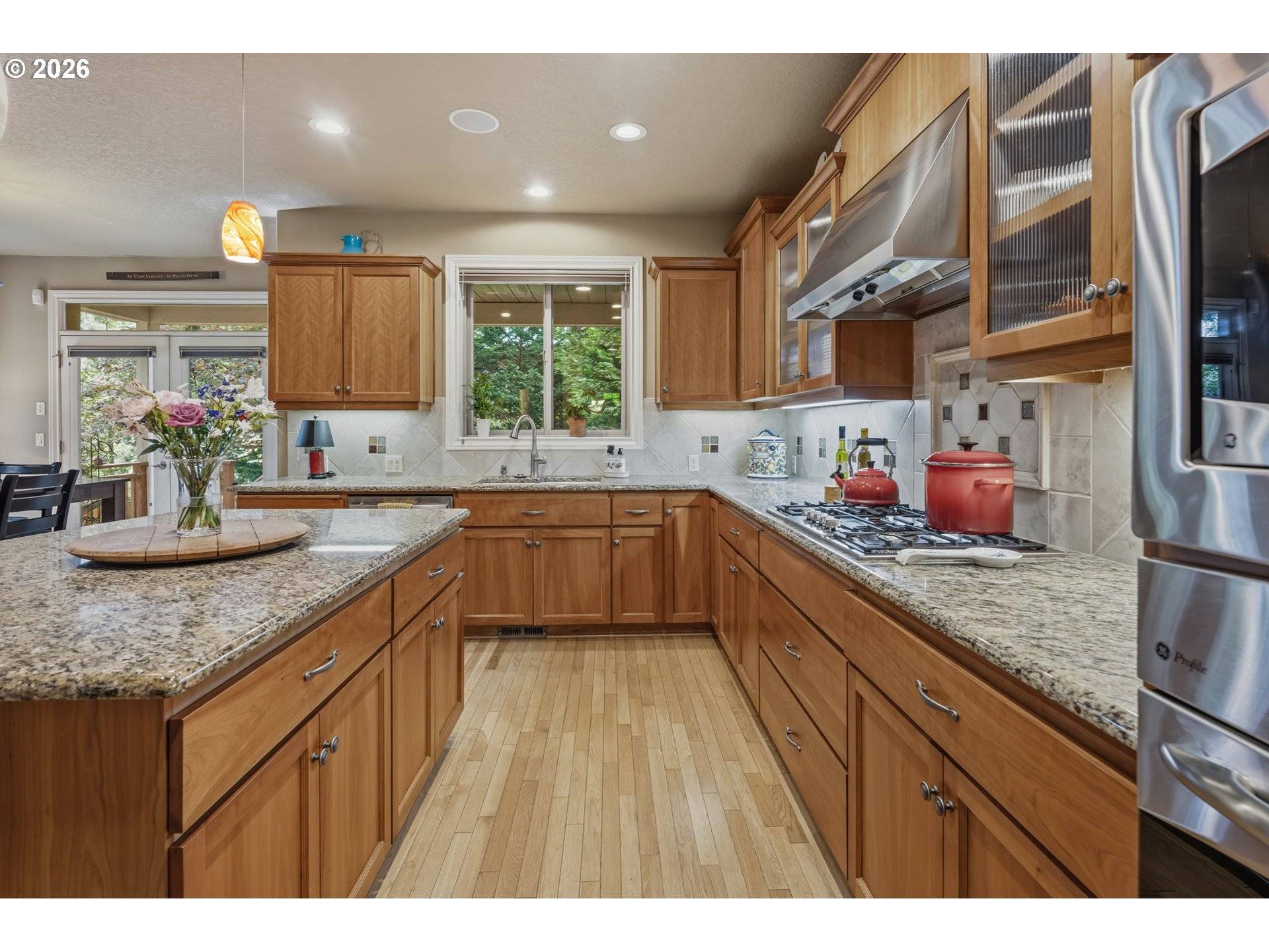 5352 WASHINGTON CT, Lake Oswego, OR 97035