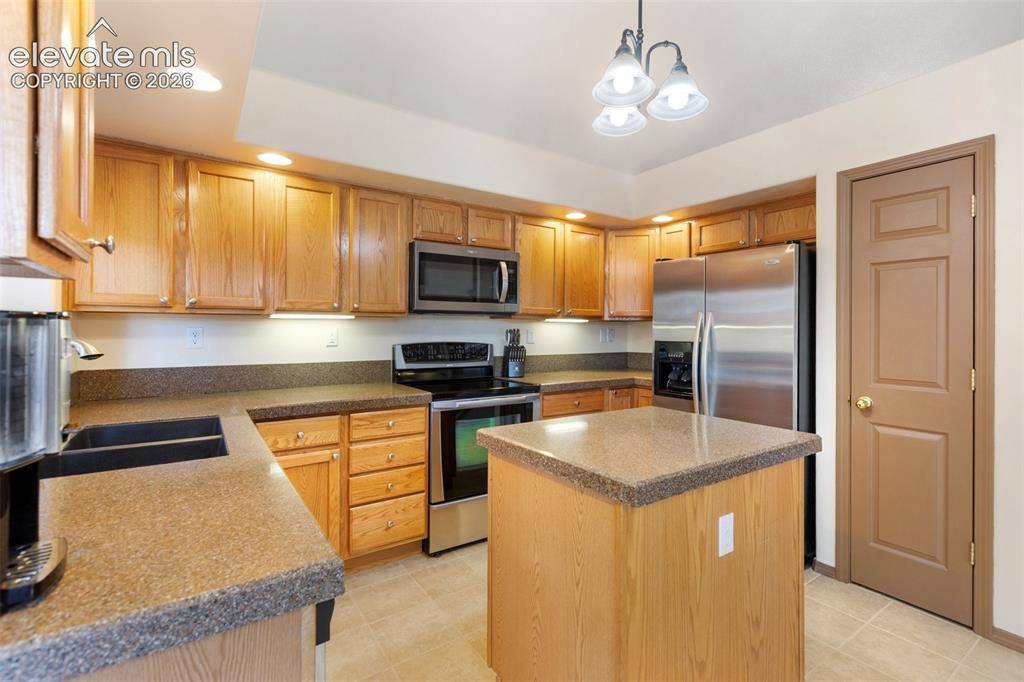 681 Misty Pines CIR, Woodland Park, CO 80863