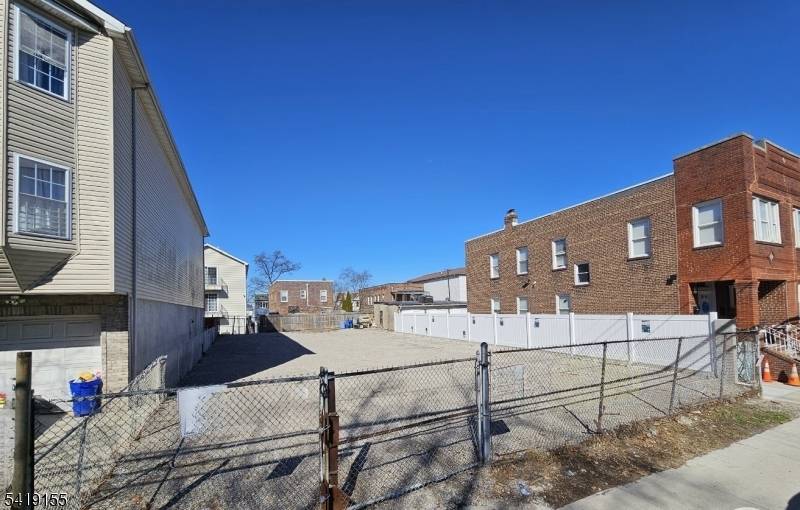 716-718 N 6Th St, Newark City, NJ 07107