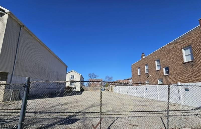 716-718 N 6Th St, Newark City, NJ 07107