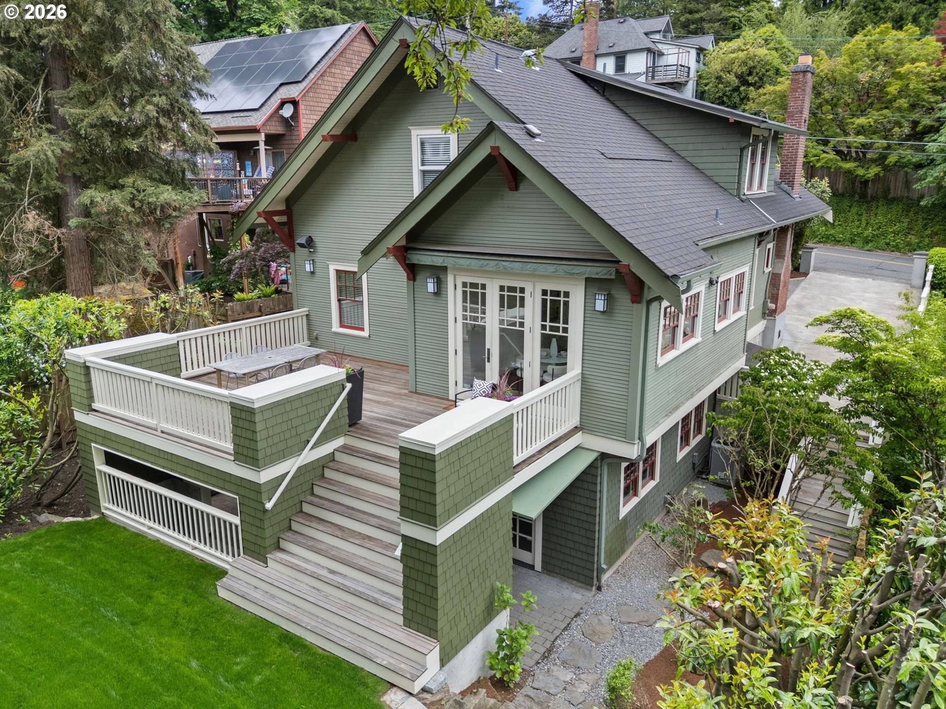 2328 SW BROADWAY DR, Portland, OR 97201