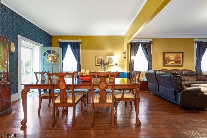 323 Water St, Belvidere Twp., NJ 07823