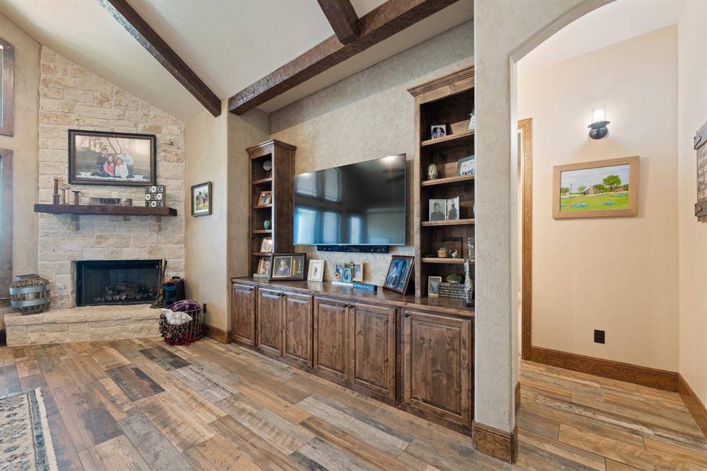 9833 Wildcat Ridge, Godley, TX 76044
