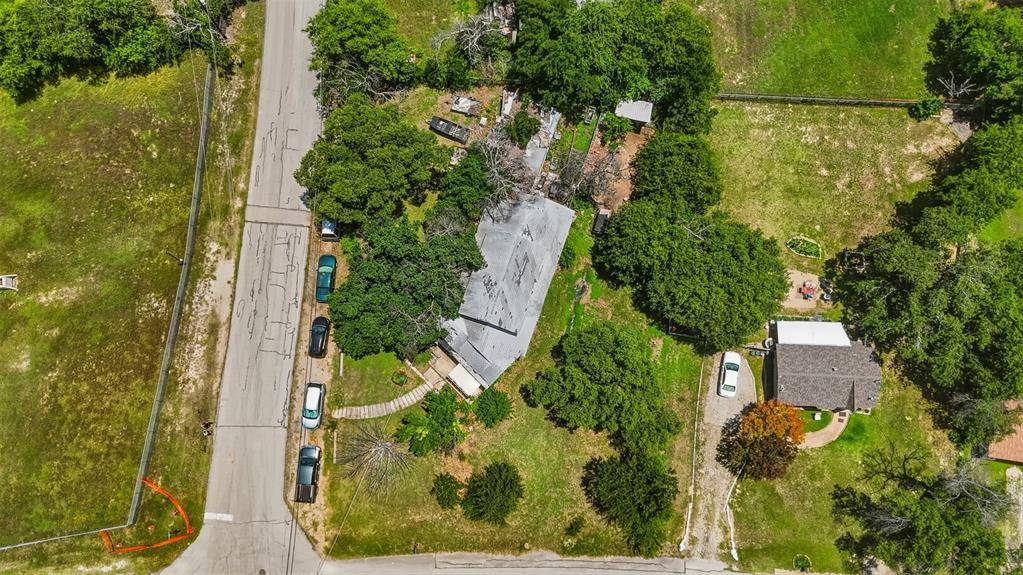 320 Beverly Road, Azle, TX 76020