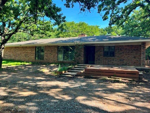 1304 W Wise Street, Bowie, TX 76230