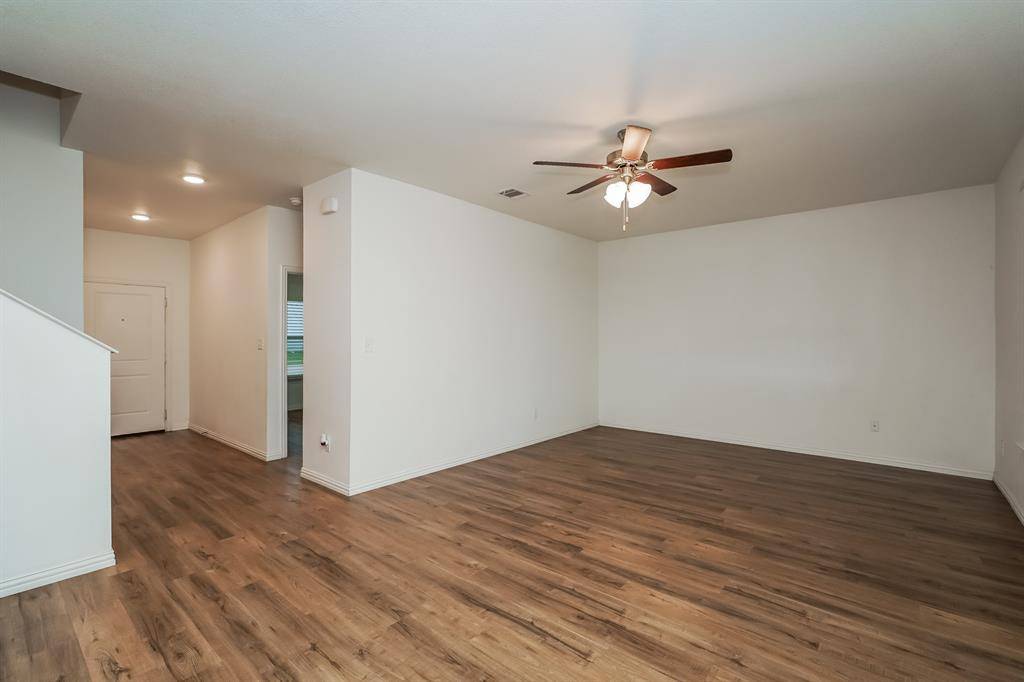 7340 Parkside Place Drive, North Richland Hills, TX 76180