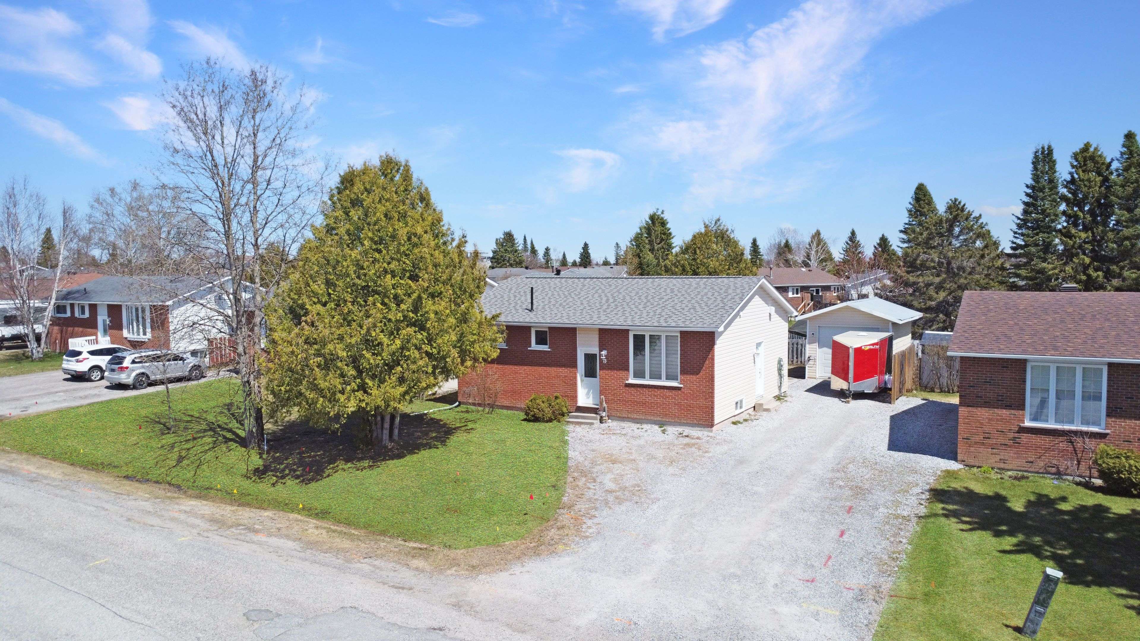 73 McManus ST, Hearst, ON P0L 1N0
