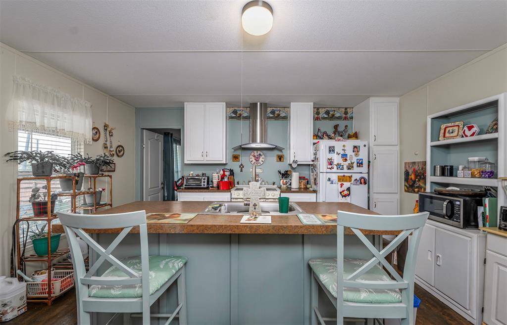 1501 Lark Court, Pelican Bay, TX 76020