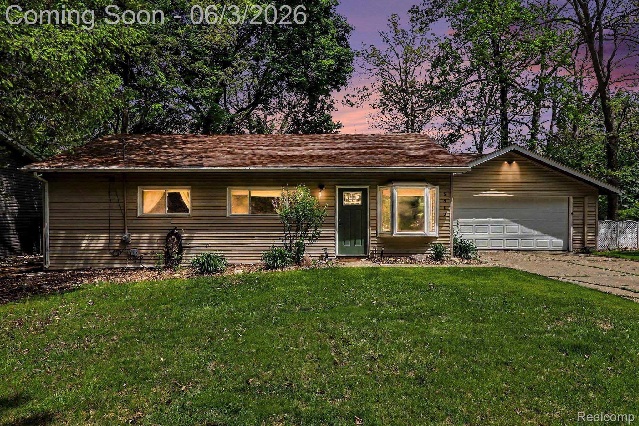 2512 Grandview BLVD, Waterford Charter Township, MI 48329