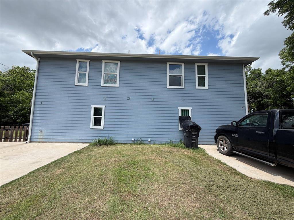 602 Sabine Avenue, Cleburne, TX 76031