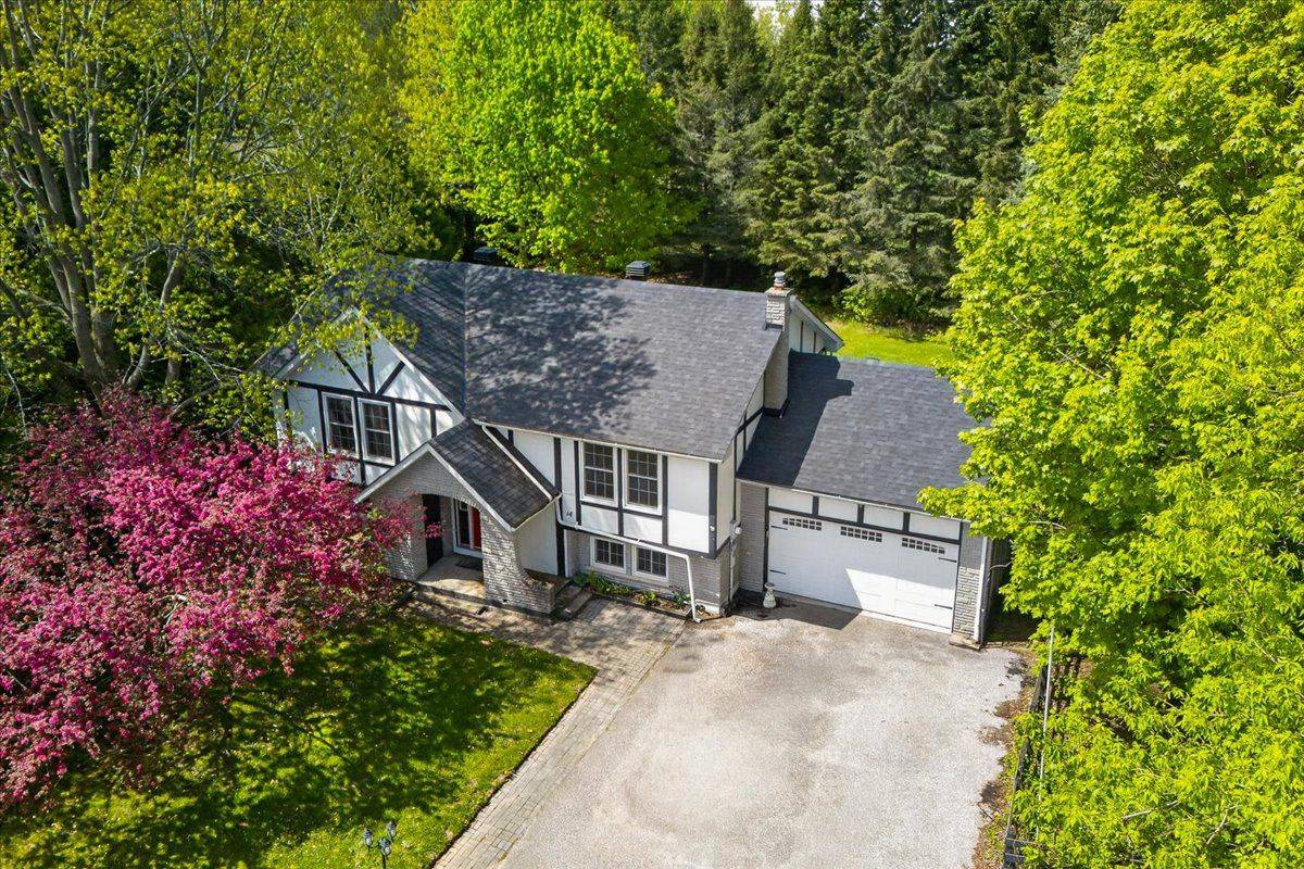14 Oakdale DR, Clearview, ON L0M 1N0
