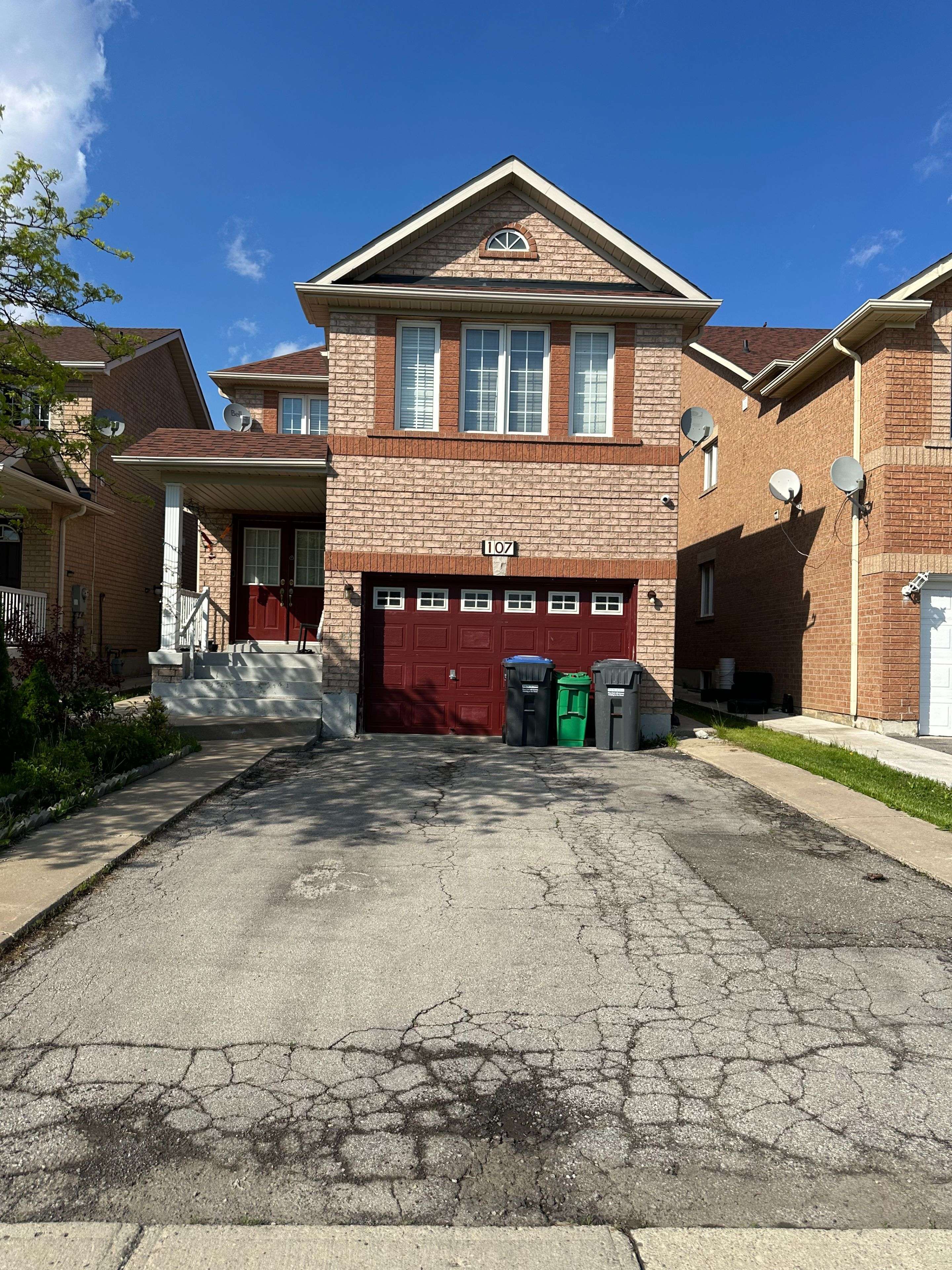 107 Rollingwood DR, Brampton, ON L6Y 5P9