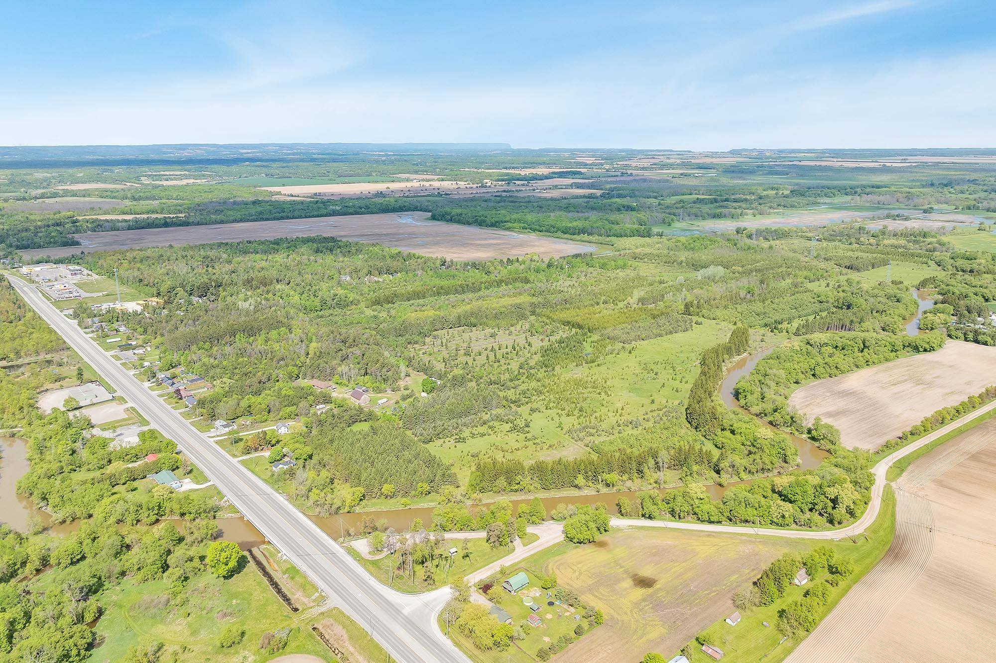 8971 McKinnon RD, Essa, ON L0M 1B4