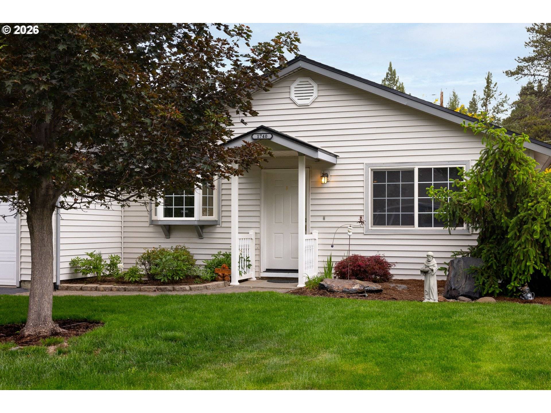 1740 SE KARENA CT, Bend, OR 97702
