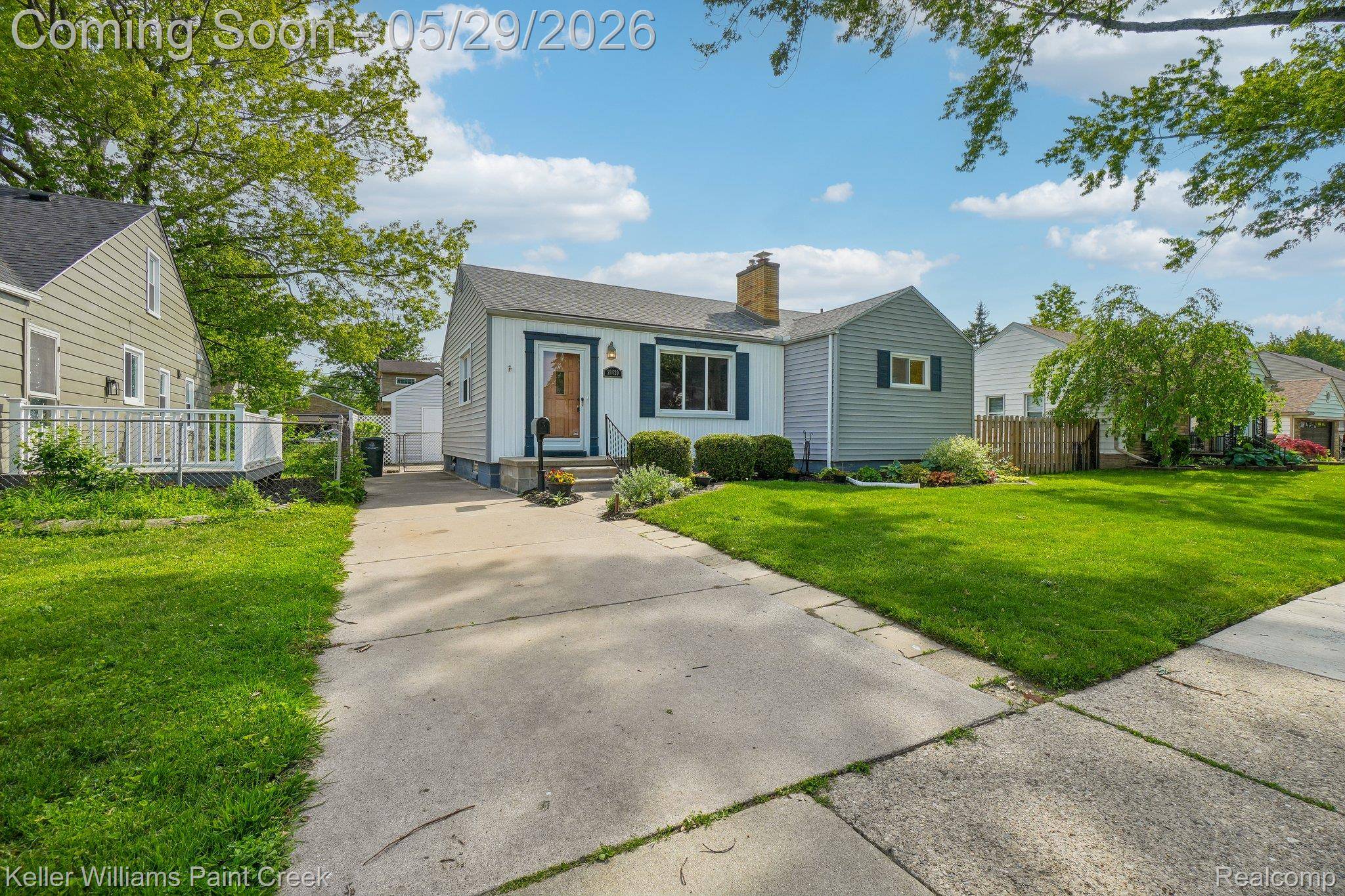 20620 Alger ST, St. Clair Shores, MI 48080