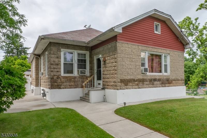 126 W Curtis St, Linden City, NJ 07036
