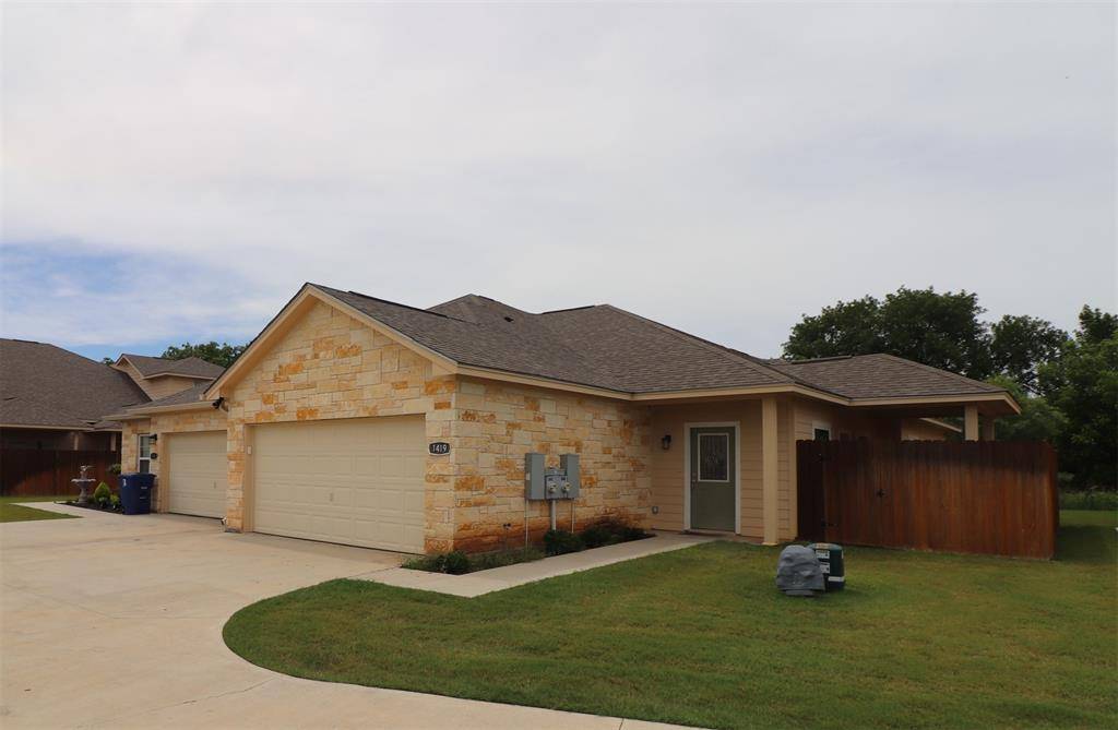 1419 Waterstone Drive, Brownwood, TX 76801