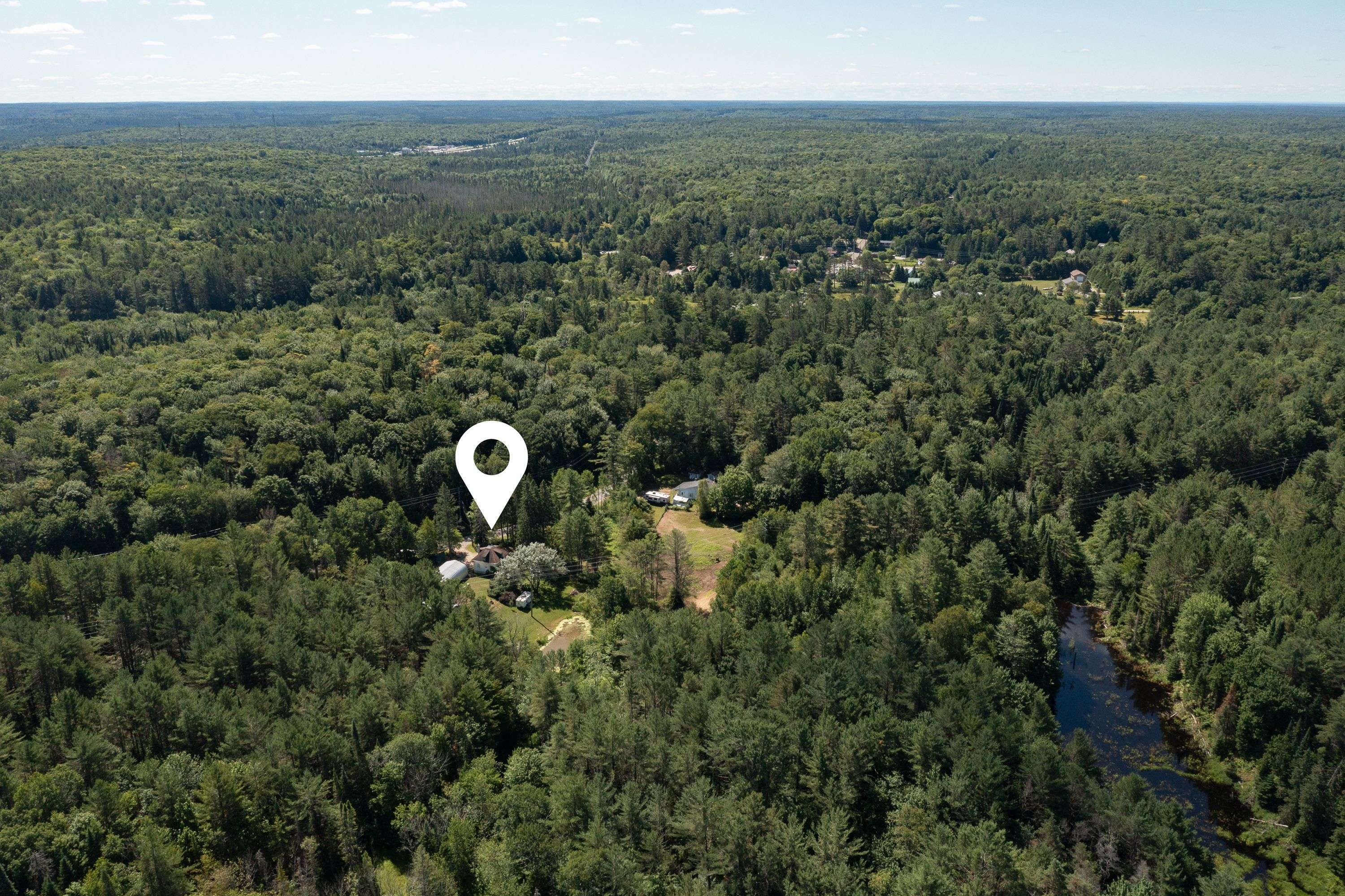 2322 Old Muskoka RD, Huntsville, ON P0B 1M0