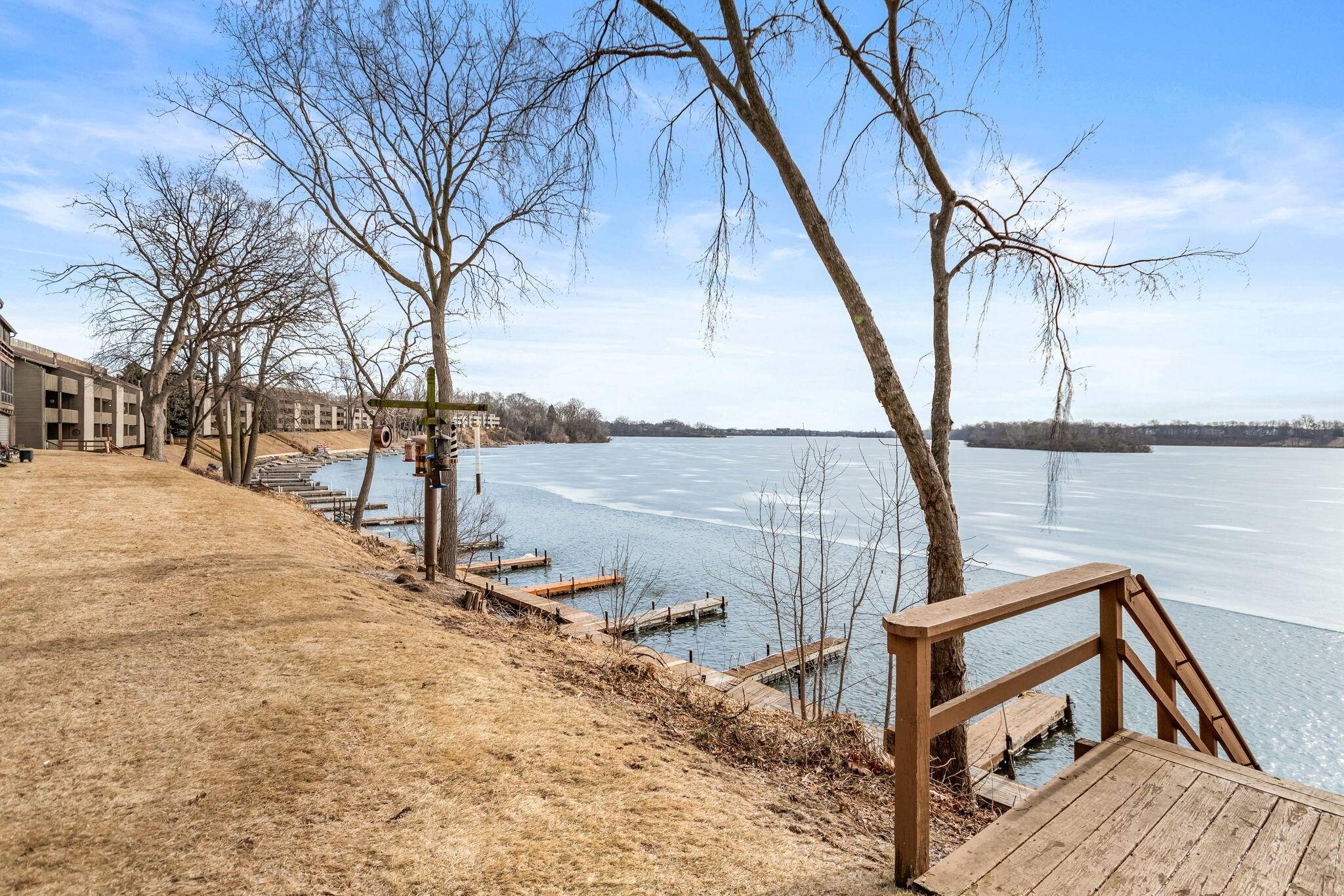 730 Cliffs DR #303A, Ypsilanti Twp, MI 48198