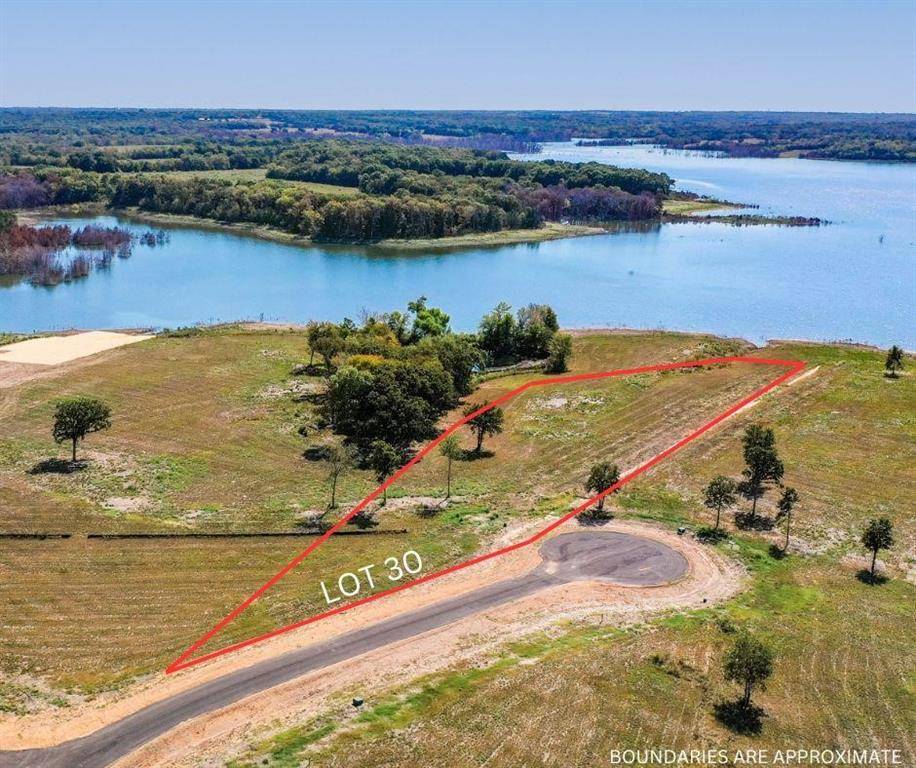 371 Lakewood Lane, Honey Grove, TX 75446