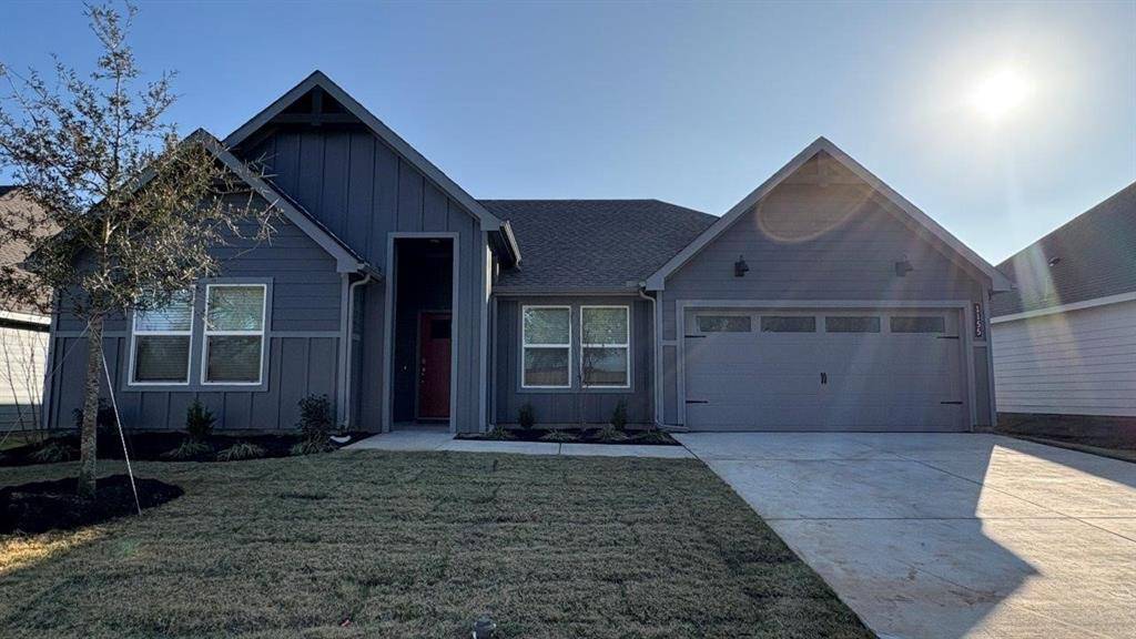 4131 CORNERSTONE Circle, Granbury, TX 76048
