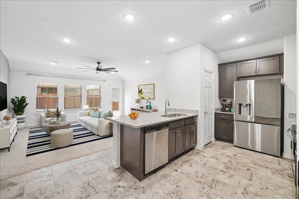 3015 Cliffview Drive, Sanger, TX 76266