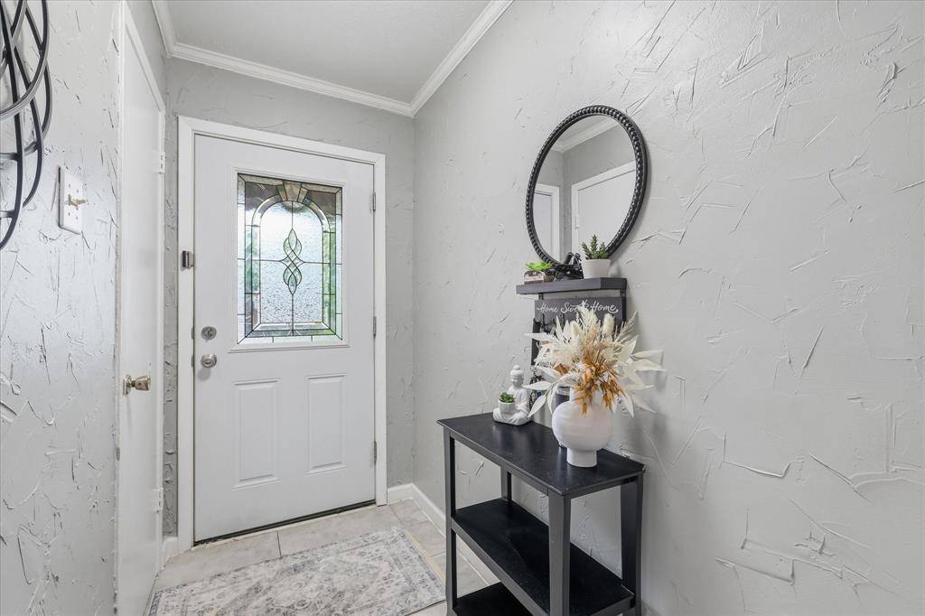 450 Price Drive, Lewisville, TX 75067